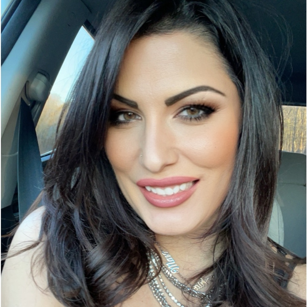 Meet your Posher, Danette